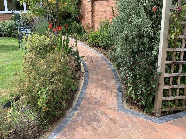 Circular Block Paving Footpath and Patio in Daventry